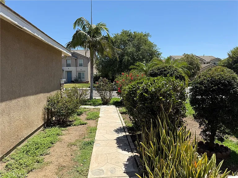 6569 Gladiola St — Photo 30