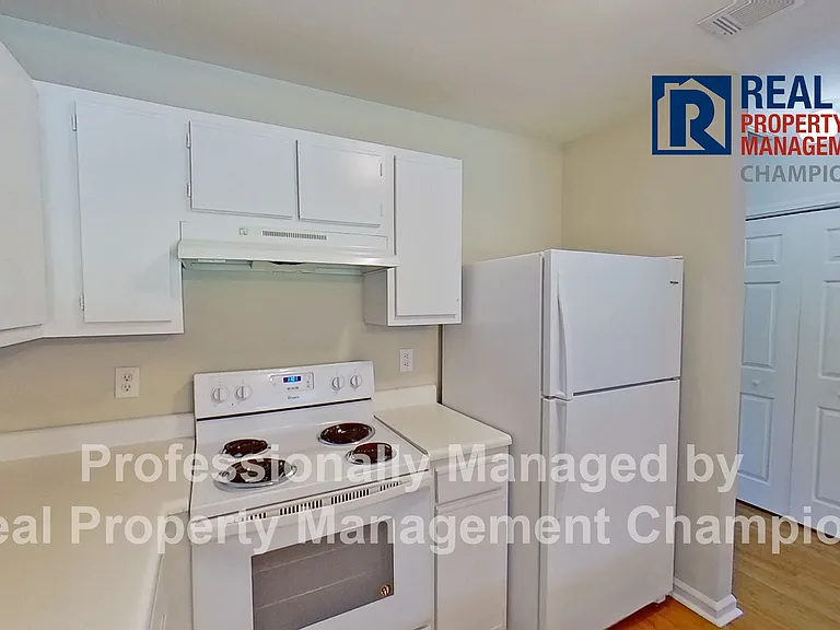 4804 S College Rd #28 — Photo 6