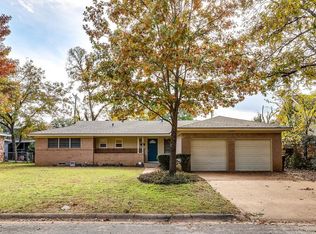 1612 White Way Dr, Arlington, TX 76013