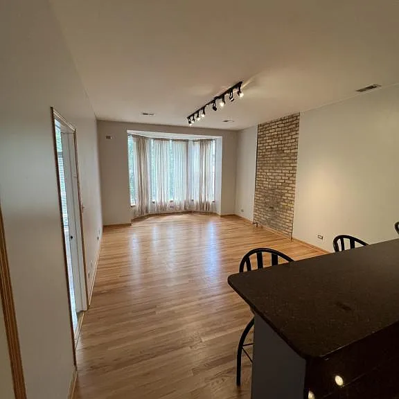 6647 S Maryland Ave #2W — Photo 3