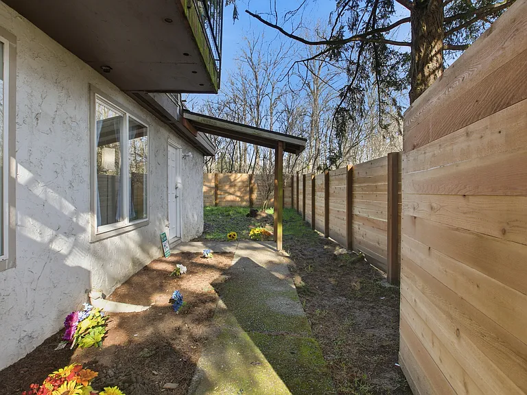 2308 O St NE — Photo 19