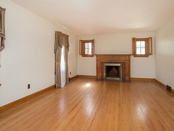 3rd image of 441 N Union Ave