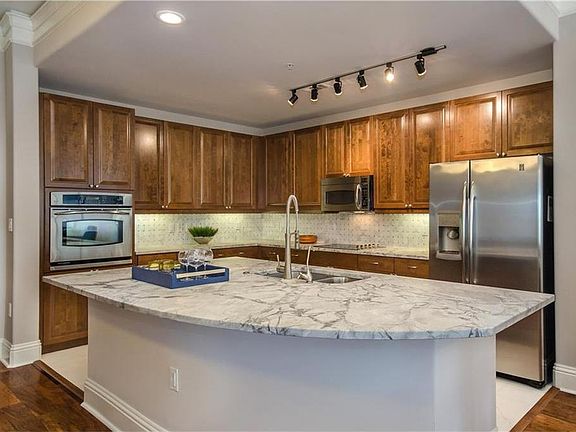 3rd image of 509 W Bay St Unit 203
