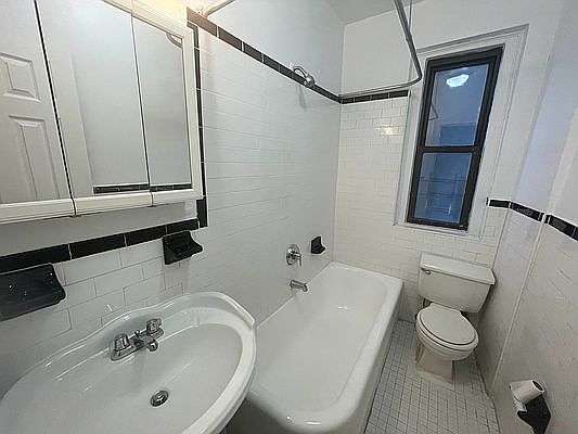 5th image of 675 Academy St APT 2E