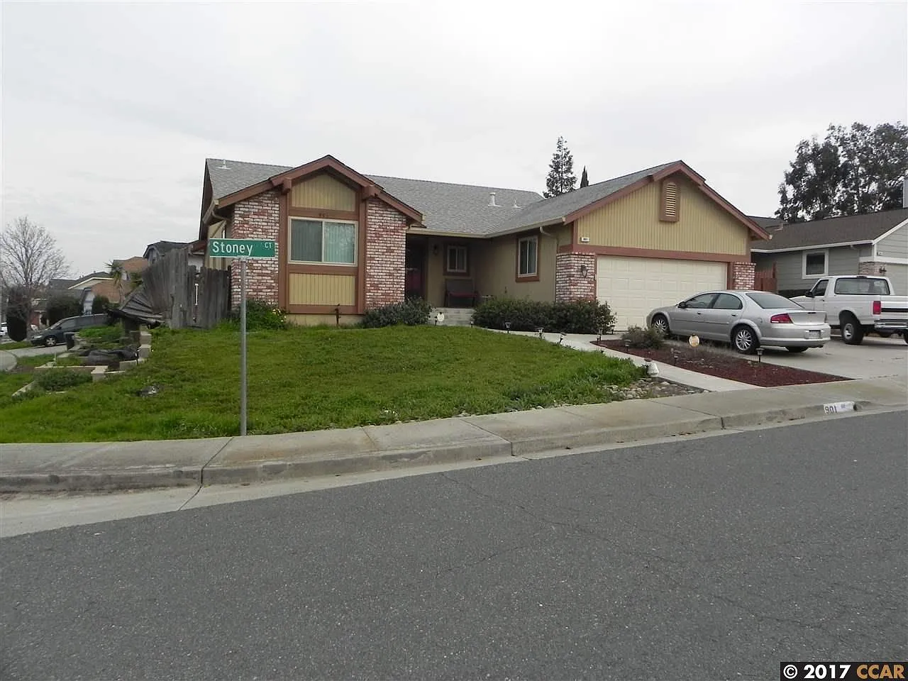 901 Stoney Ct photo 1