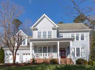 204 Branchside Ln, Holly Springs, NC 27540