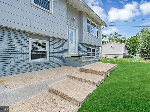 2nd image of 640 Georgia Dr