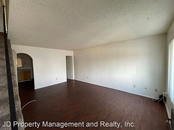 3rd image of 1040 Greenfield Dr #El