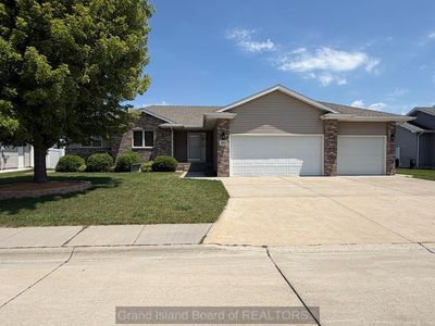 803 Sagewood Ave, Grand Island, NE, 68803