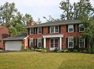 227 Randwood Dr, Williamsville, NY 14221