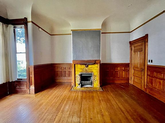 3rd image of 2647 Buchanan St APT 2