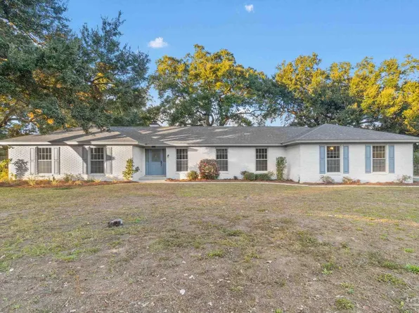 3148 Swan Ln, Pensacola, FL 32504