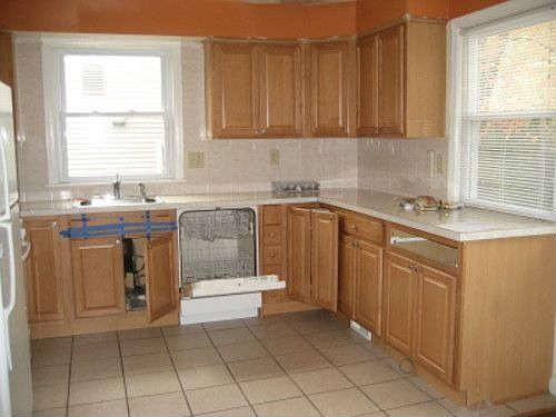 5th image of 806 Lyon Pl
