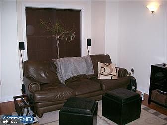 4th image of 4455 Silverwood St