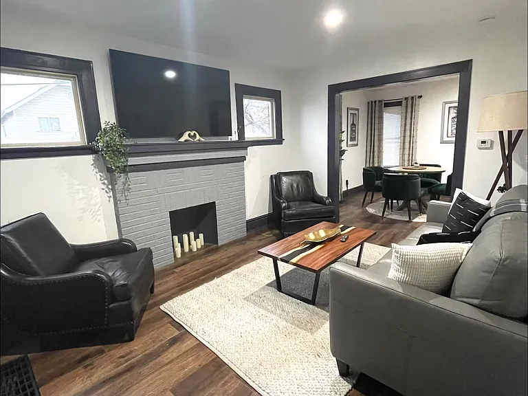 1218 E 17th Ave #1218 — Photo 2