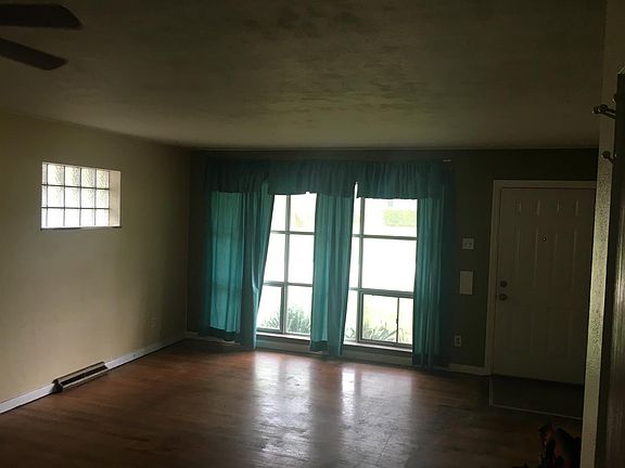 2nd image of 8813 Cherrywood Ln