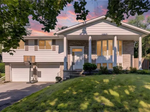 106 Autumn Hill Cres, Kitchener, ON N2N 1K7