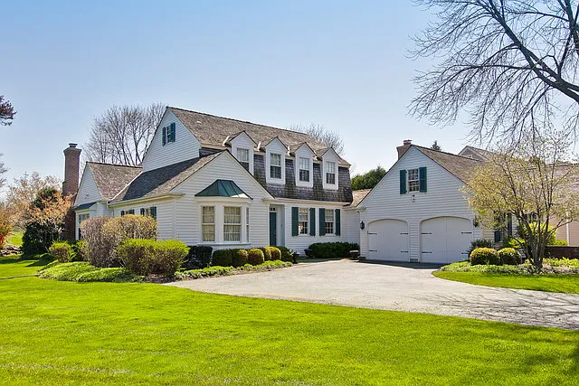 1795 W North Pond Ln photo 1