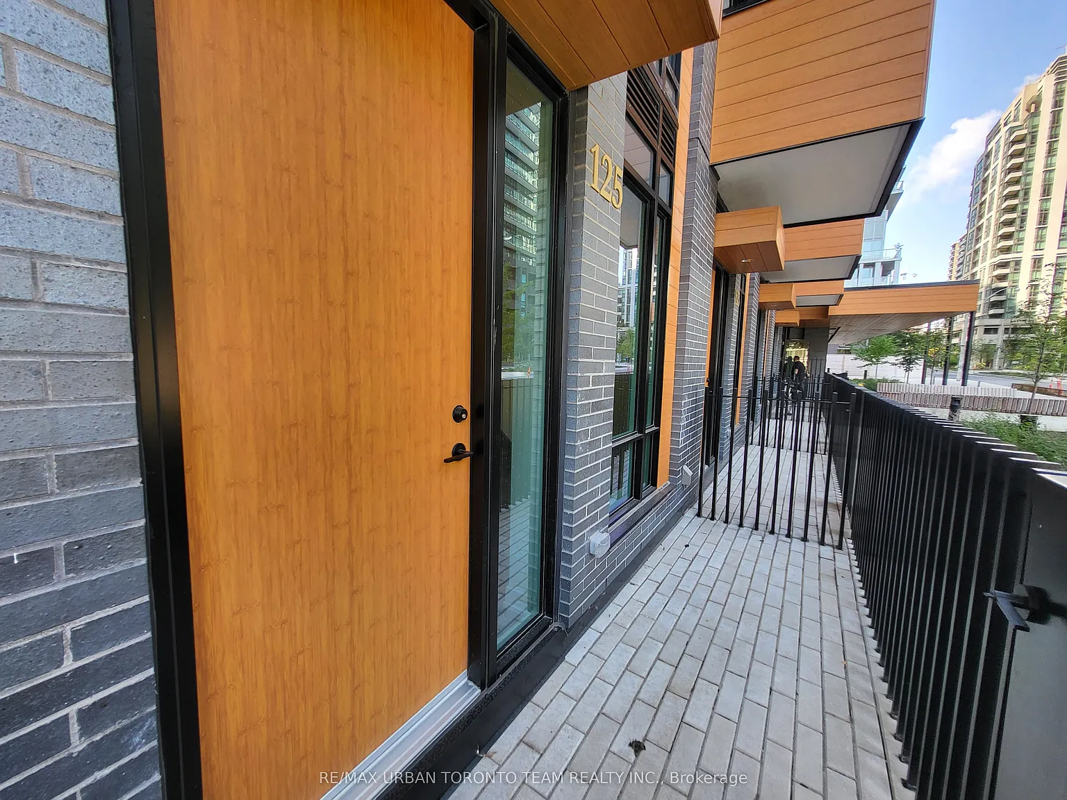 Line 5 — Photo 2