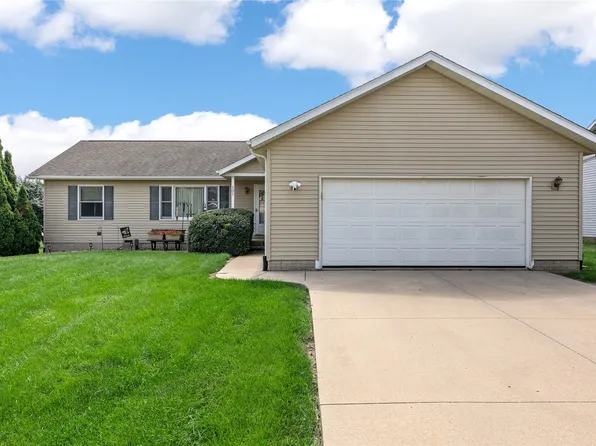 101 Bear Creek Ct, Palo, IA 52324