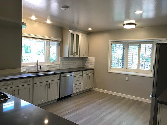 5th image of 1021 Stanley Way