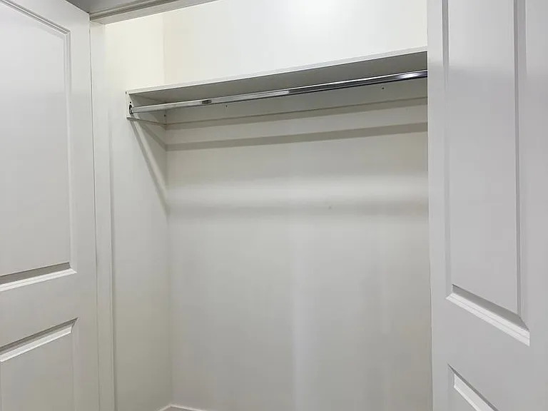 11512 Oxford Ave — Photo 22