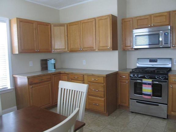 3rd image of 52-54 Church St #1