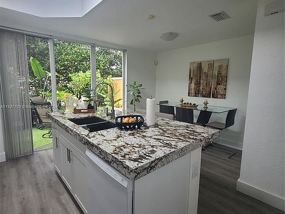 2nd image of 640 SW 107th Ave #604