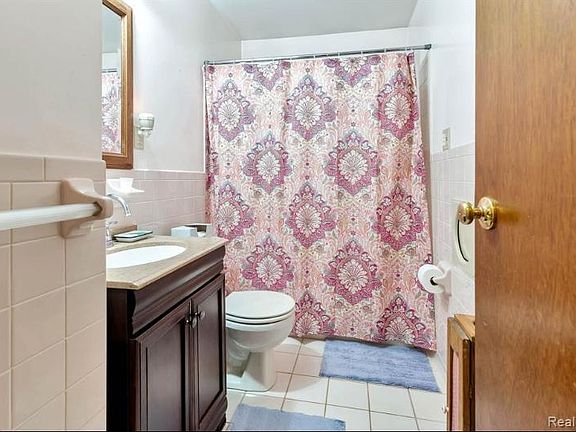 4th image of 32120 John Hauk St