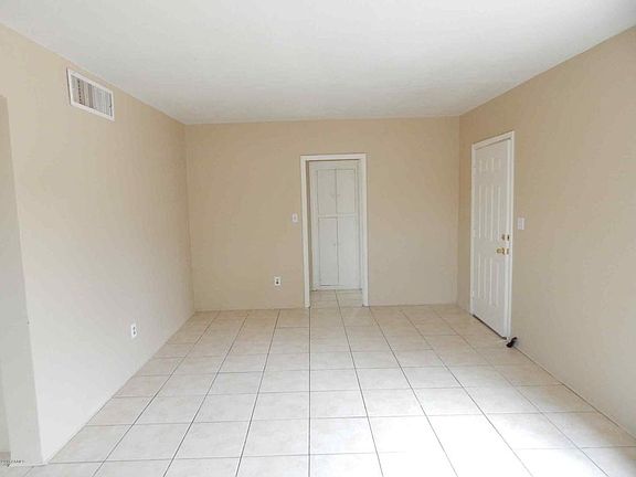 3rd image of 7307 N 54th Ave