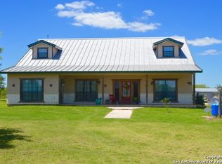 631 County Road 768, Devine, TX 78016