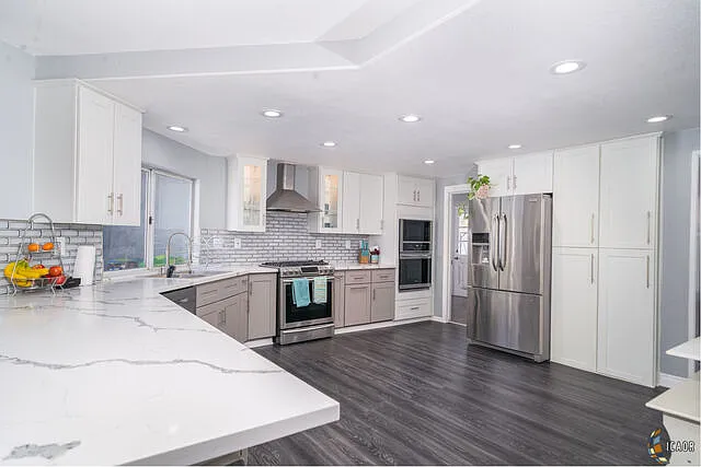2499 Sandalwood Dr — Photo 4