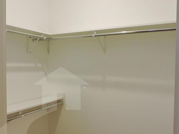 2nd image of 472 Green St #1F