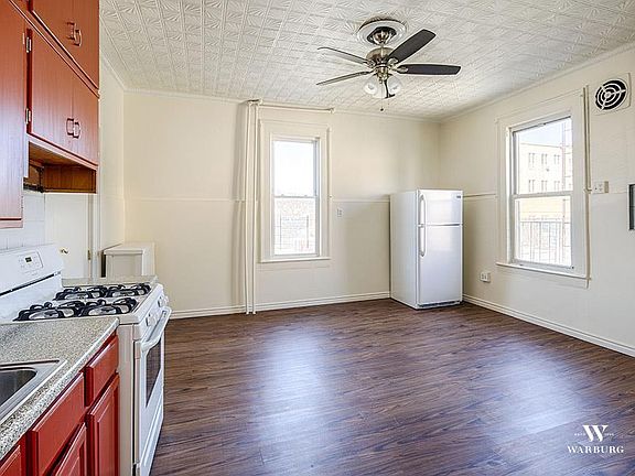 3rd image of 157 Bay 23rd St APT 2