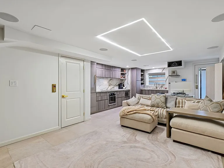 20 Rhode Island Ave NE #B — Photo 4