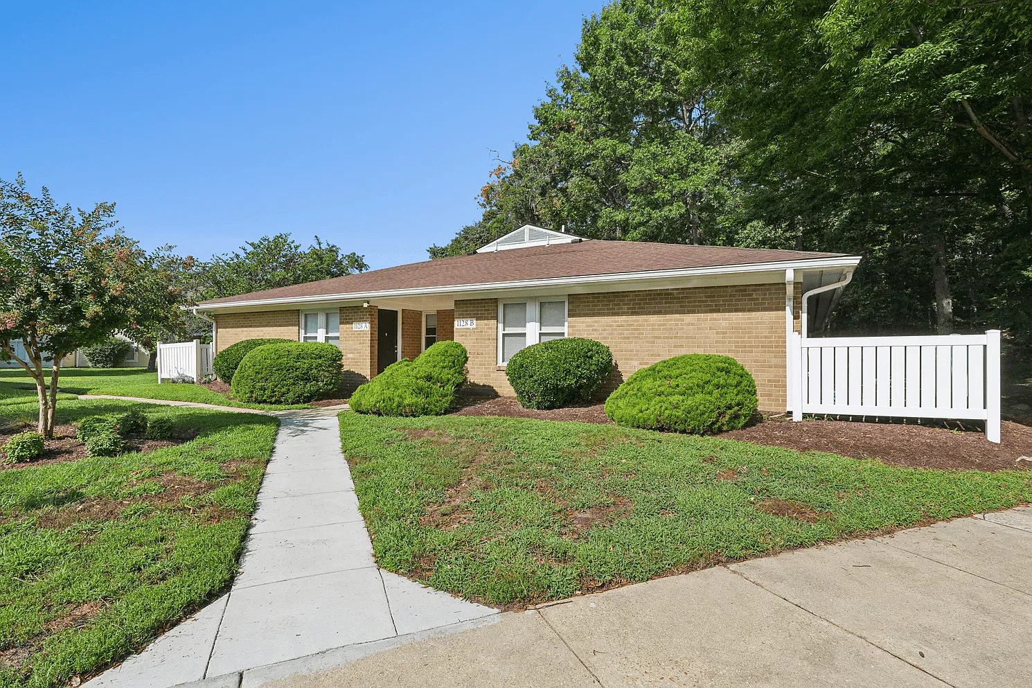 Crossland Apartments — Photo 1