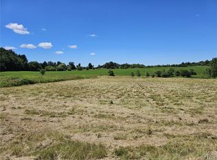 22 Hidden Greens Rd #5, Weedsport, NY 13166