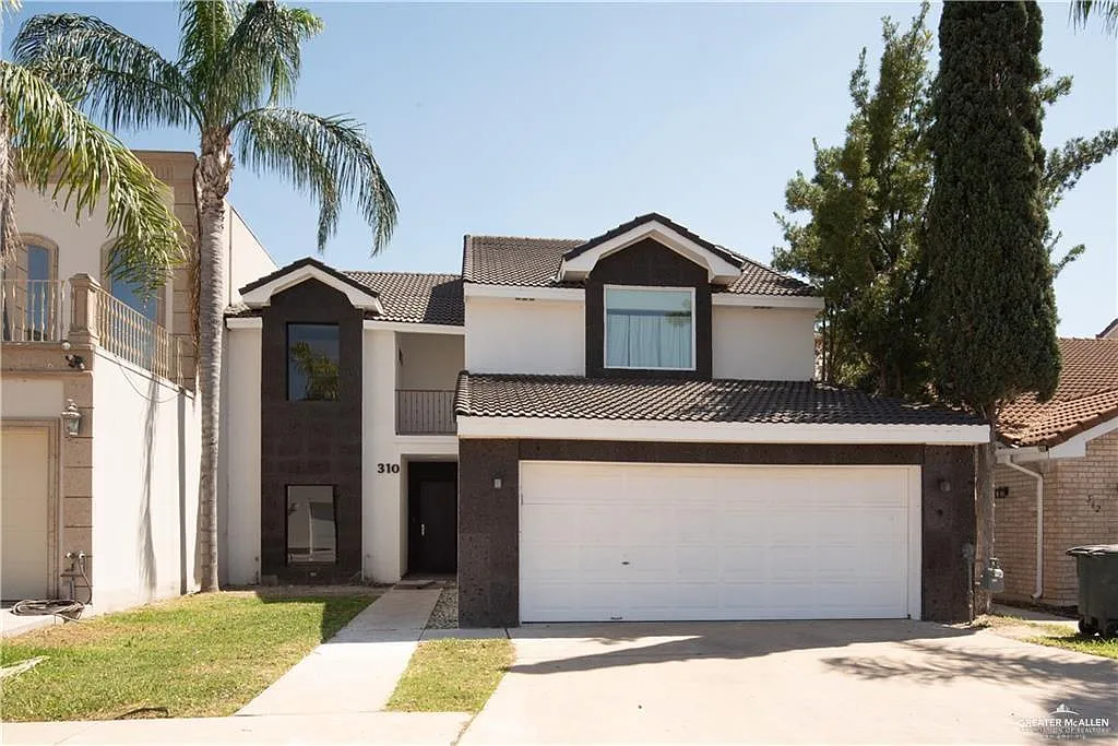 4 bed, 8.0 bath, 3650 sqft, $3,200 — Photo 1