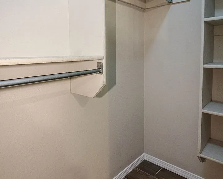 11323 S Ash St — Photo 11