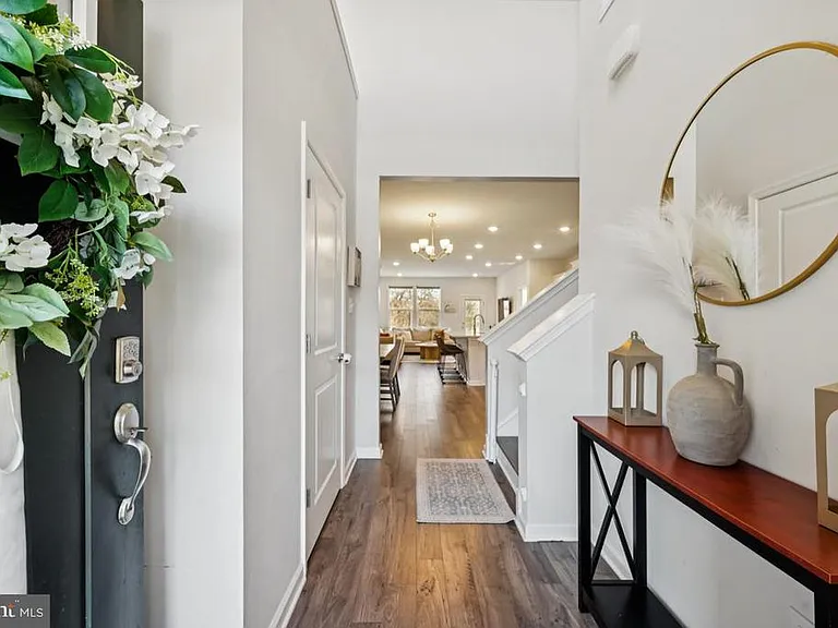 65 Morley Blvd — Photo 4