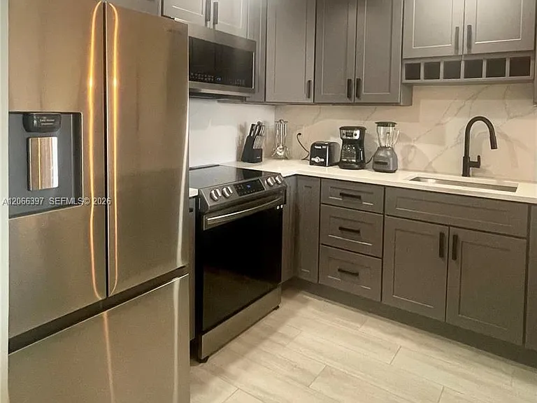 1800 N Andrews Ave #5D — Photo 15