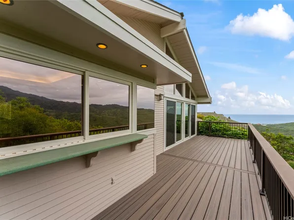 1112 Kaumoku St, Honolulu, HI 96825