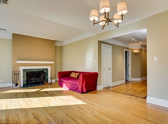 2nd image of 4710 N Magnolia Ave #2