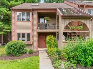 101 Eagle Bay Dr, Ossining, NY 10562