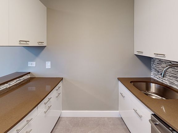 4th image of 175 E 96th St #21H