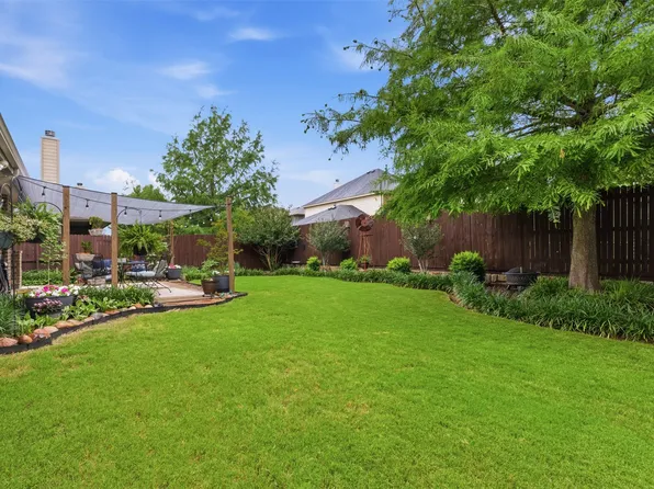 712 Mist Flower Dr, Little Elm, TX 75068