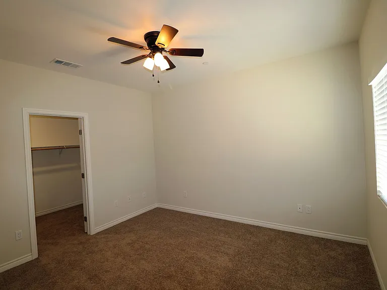 Santa Barbara Luxury Apartment Homes — Photo 5