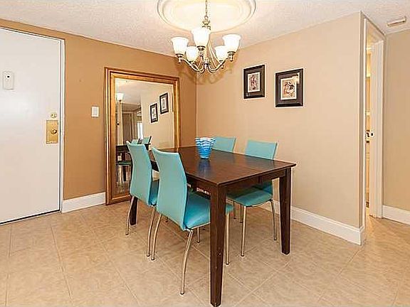 4th image of 3002 NE 5 Te #203-B