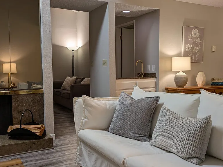 19115 Ballinger Way NE #203 — Photo 7