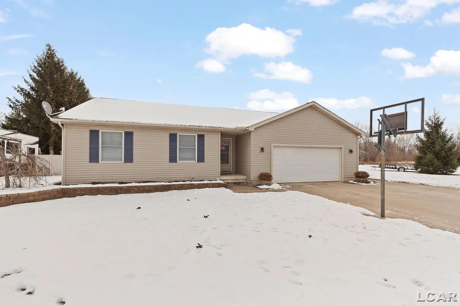 3110 Crabtree Dr photo 1